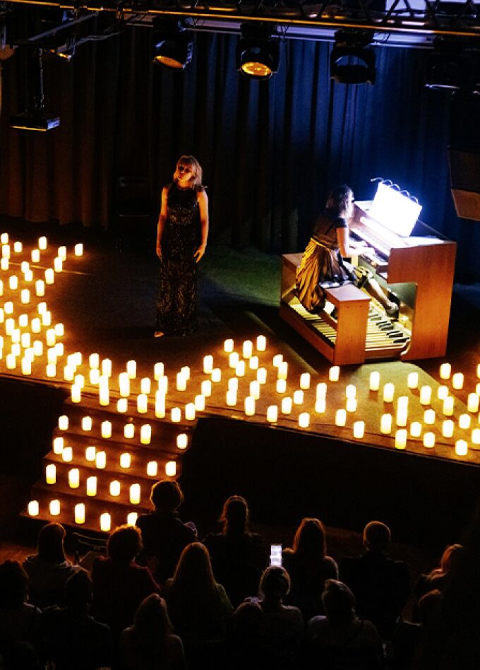 Поп - классика при свечах