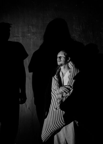 Спектакль "Человек маленький"