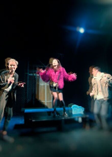 Спектакль "Человек в закрытой комнате"