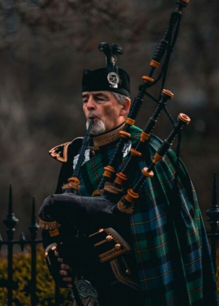 НОВЫЙ ГОД В ШОТЛАНДСКОМ СТИЛЕ ПРИ СВЕЧАХ (Волынки и барабаны Санкт-Петербурга)