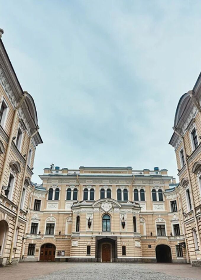 Абонемент "Удивительные приключения Алисы"