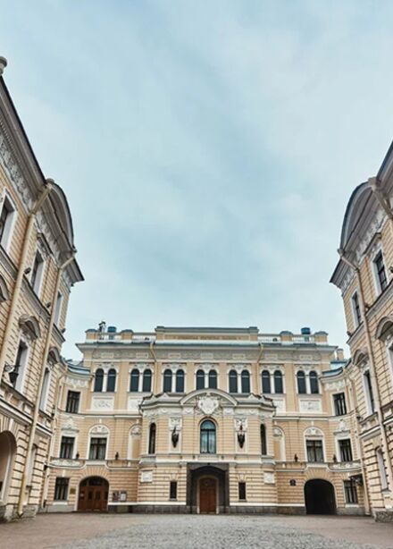 Абонемент "Удивительные приключения Алисы"