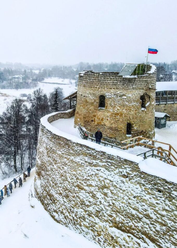 Тур на 1 день «Новогодняя троица: Псков-Изборск-Печоры»