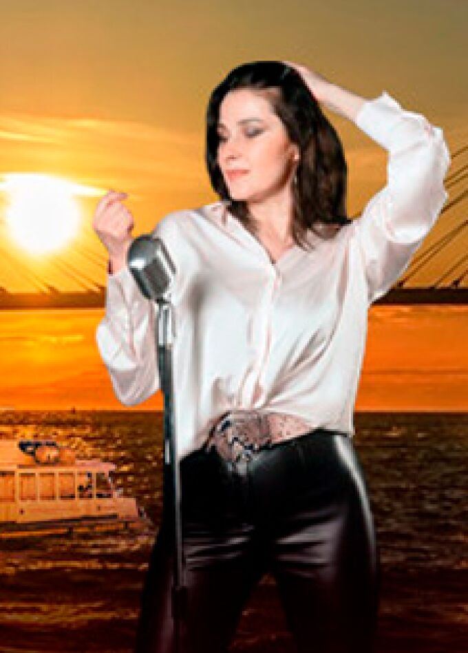 Концерт на закате – золотые часы на Неве и в заливе