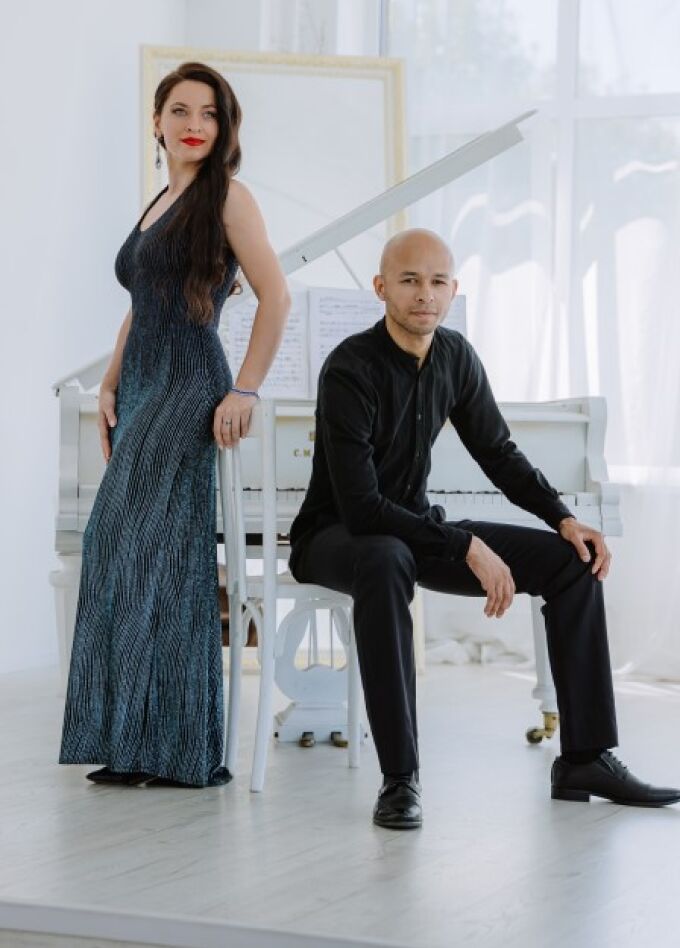 ПОД НЕБОМ ПАРИЖА