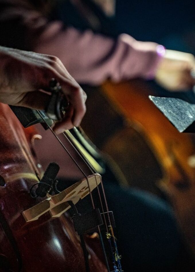 ATOMIC CELLOS. МИРОВЫЕ РОК-ХИТЫ НА ВИОЛОНЧЕЛЯХ (Шведская церковь)