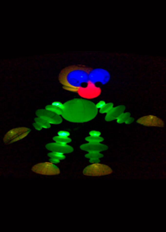 Представление световых кукол